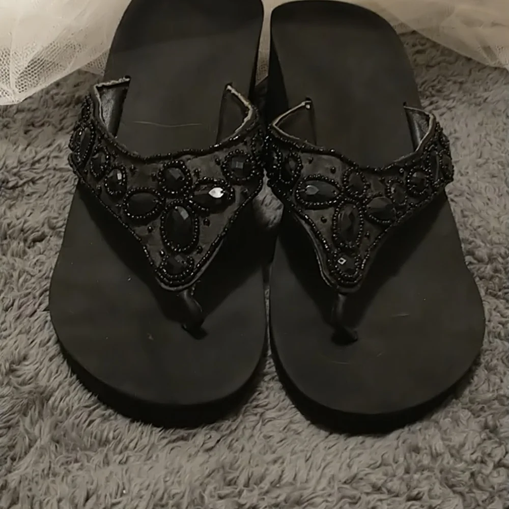 🎈3/$12! Jeweled Thong Sandals! - Picture 5 of 10